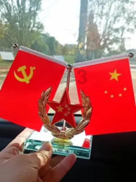 父亲去世后,江西孝子为父遗体塑金身,供在家中,无人敢上门做客
